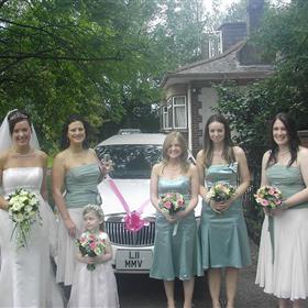 fwthumb11Flowergirl_x27_s bouquets.jpg